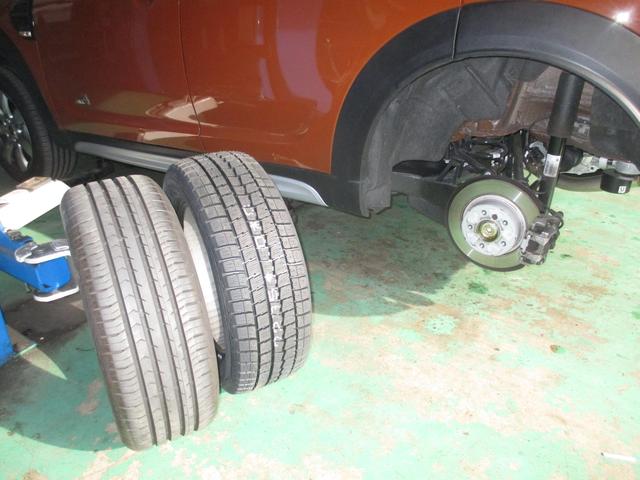 ミニクーパー　スタットレスタイヤへ組み換え作業
