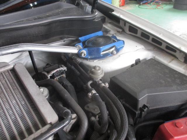 インプレッサGRB型 社外車高調へ交換作業
