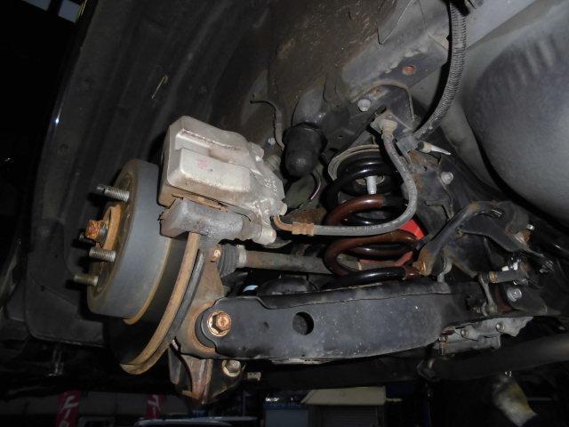 ハリアーハイブリッド　純正足廻りに交換作業