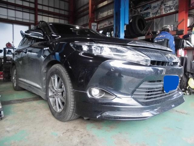 ハリアーハイブリッド　純正足廻りに交換作業