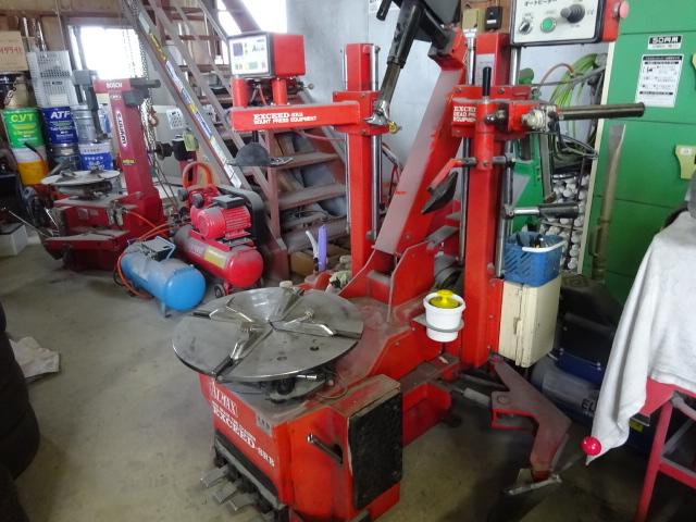 鈴幸自動車整備工場3