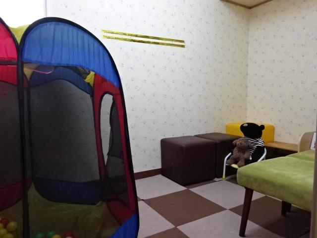 キッズスペースもあります。お子様連れでも安心してご来店ください。