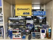 今や必須のドラレコも多数在庫。取り付けもお任せ下さい。