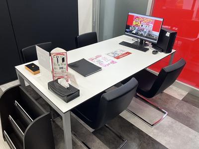 プライベートに配慮した個室ブース