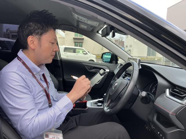 スタッフ紹介1