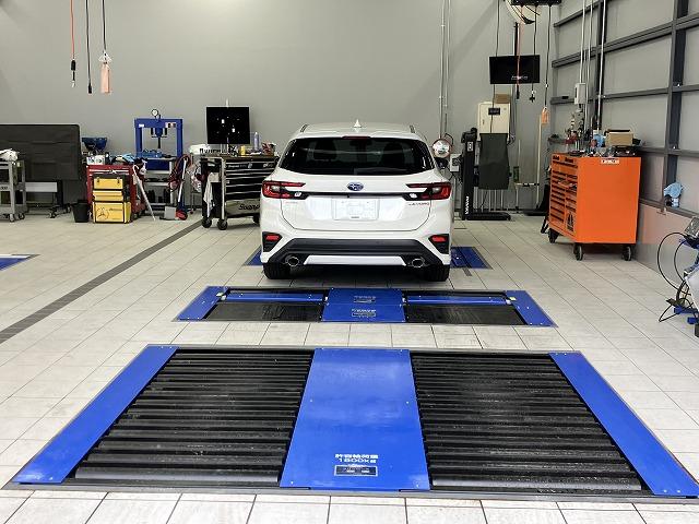 整備工場内は大切なお車を扱う為、常に整理整頓、清掃を心掛けております。