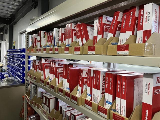 消耗パーツも多数在庫しております。お車に合えば即対応も可能。