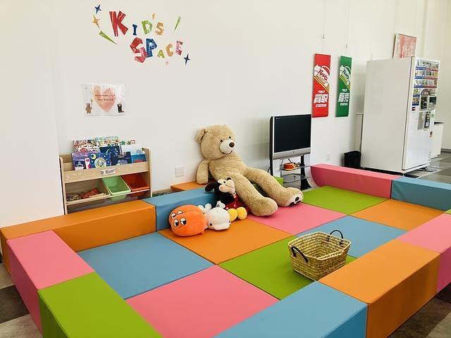 キッズスペースもございますのでお子様連れでも安心です。