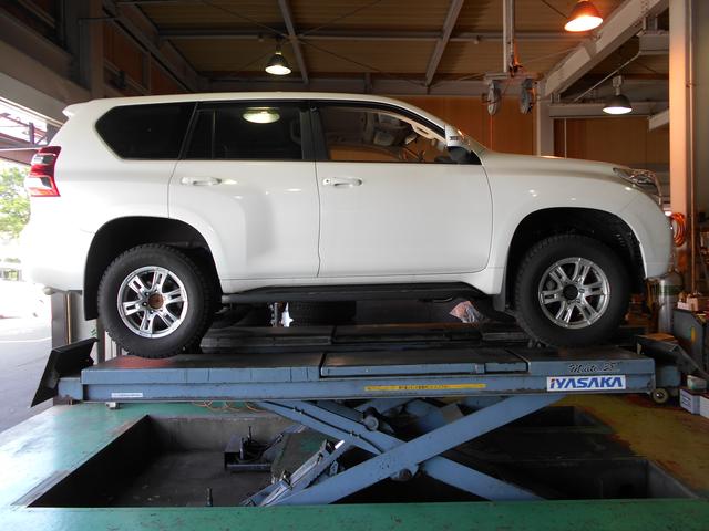 トヨタ　ランドクルーザープラド　タイヤ交換　タイヤ保管