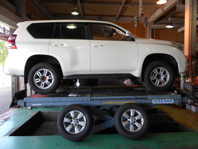 トヨタ　ランドクルーザープラド　タイヤ交換　タイヤ保管