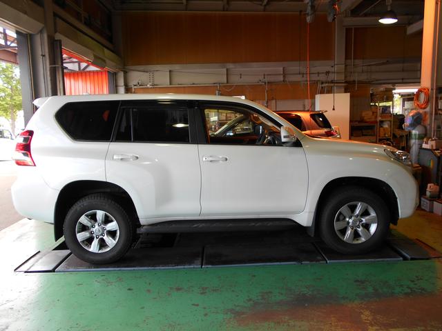 トヨタ　ランドクルーザープラド　タイヤ交換　タイヤ保管