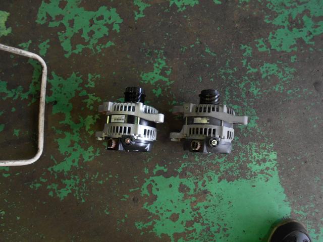 トヨタ　VOXY　オルタネーター交換