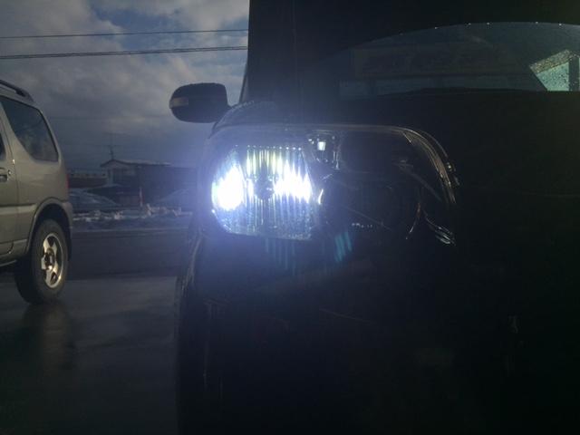 トヨタ カローラルミオン ヘッドライト LEDバルブ取り付け