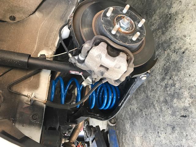 アクセラ　ダウンサス取付