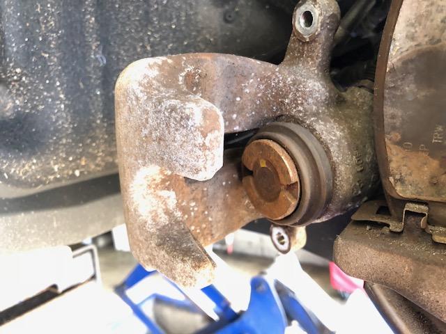 アウディ TTクーペ ディスクロータ剥離 ブレーキ時異音