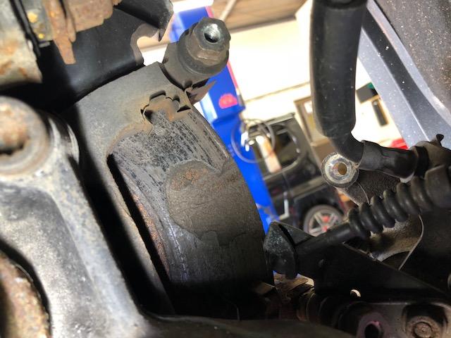 アウディ TTクーペ ディスクロータ剥離 ブレーキ時異音