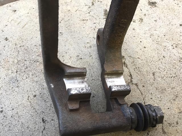 アウディ TTクーペ ディスクロータ剥離 ブレーキ時異音