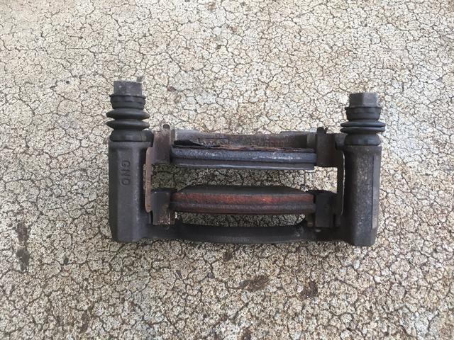 アウディ TTクーペ ディスクロータ剥離 ブレーキ時異音