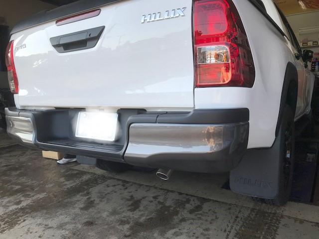 トヨタ ハイラックス マフラー交換 ドアハンドルプロテクター トヨタ ハイラックス マフラー交換 ドアハンドルプロテクター