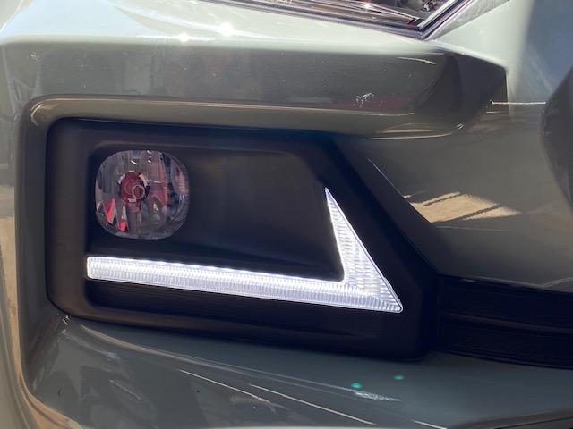 トヨタ RAV4 持込 シーケンシャルウインカー機能搭載 LEDデイライト 取付