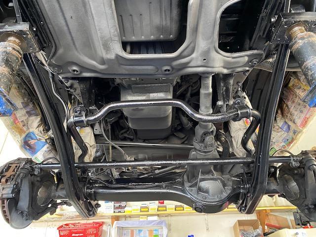 トヨタ ランドクルーザー80 車検整備 フロントパイプ リヤスタビリンクブッシュ 下廻り塗装 車検整備