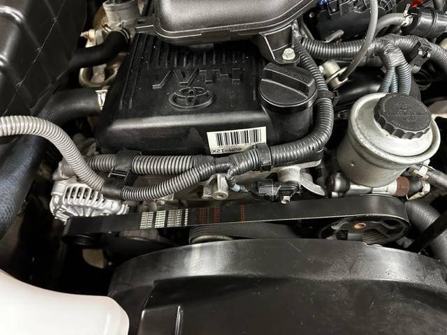 トヨタ ハイラックスサーフ オルタネータ ファンベルト スパークプラグ バッテリー 交換 車検 整備 修理