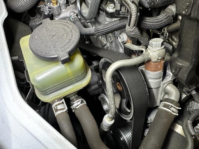 トヨタ レジアスエースバン ファンベルト エアコンフィルター 交換 修理 車検整備