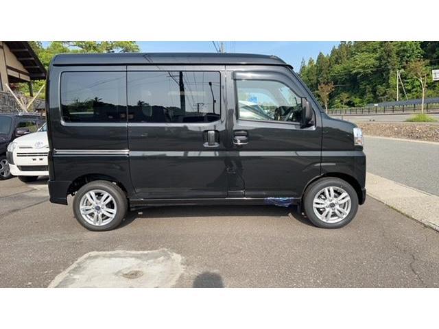 新車販売　Panasonicナビゲーション取付　下廻り防錆施工　マフラー錆止め耐熱塗装　社外アルミラジアルタイヤインチアップ　ボディコーティング