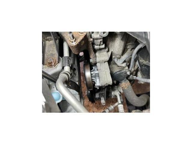 プロボックス　エンジン関連修理・整備　オルタネーター　ウォーターポンプ　交換