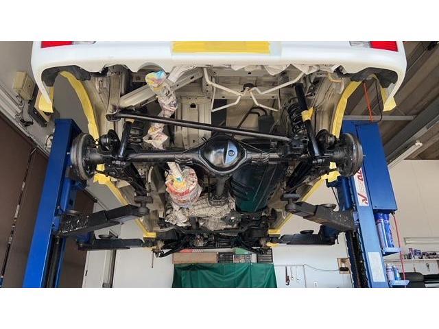 日産クリッパーバン　販売車輛車検整備　フロントブレーキ　パッド　ローター　プラグ　オイル交換　バックプレート塗装ワイパーラバー交換　下廻り洗浄防錆施工　マフラーWAKOS耐熱ブラック 　エアコンガス入替　エアコンフィルター　バッテリー交換