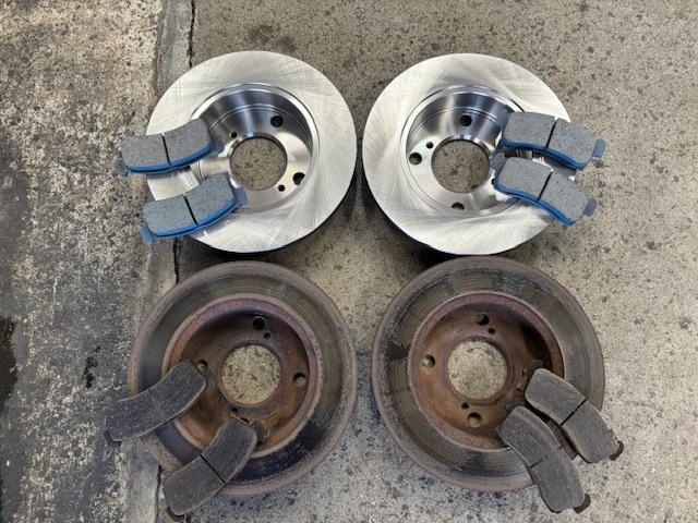 日産クリッパーバン　販売車輛車検整備　フロントブレーキ　パッド　ローター　プラグ　オイル交換　バックプレート塗装ワイパーラバー交換　下廻り洗浄防錆施工　マフラーWAKOS耐熱ブラック 　エアコンガス入替　エアコンフィルター　バッテリー交換