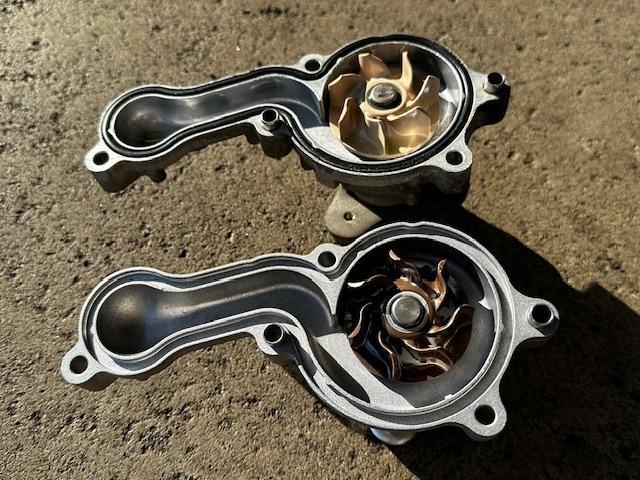 ホンダ フィット 車検整備 リヤハブベアリング ウォータポンプ 補機ベルト 交換 下廻り錆止め塗装 錆転換剤 マフラー耐熱塗装 