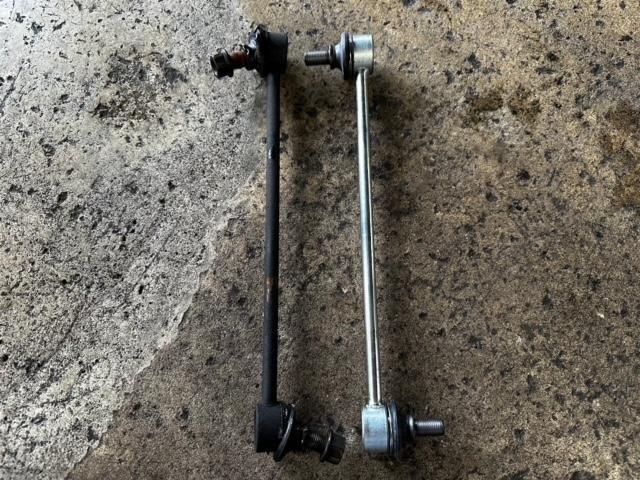 トヨタ　カローラアクシオ　予約　フロント及びリヤ・ブレーキ分解　Ｖベルト交換　フロントスタビリンク交換左右　フロントパイプ・クランプ交換　オイル・フィルタ交換　スパーク・プラグ交換 　スロットルボディ清掃　スタータモータ引きずり交換