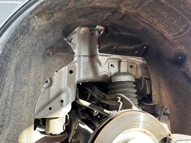 ランドローバー レンジローバーヴェラール リヤショックアブソーバー スタビリンク 交換 修理