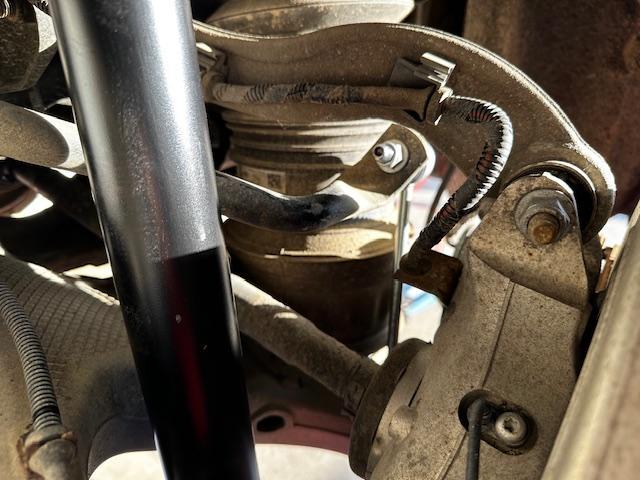 ランドローバー レンジローバーヴェラール リヤショックアブソーバー スタビリンク 交換 修理