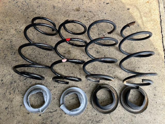 ダイハツ タント 車検整備 ラジエータ ウォータポンプ スパークプラグ リヤコイルスプリング 交換 下廻り錆止め塗装 マフラー耐熱塗装