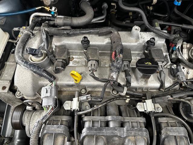 マツダ プレマシー 車検整備 エアコン効かない ブレーキ固着 エアコンコンプレッサ フロントキャリパ スパークプラグ 交換