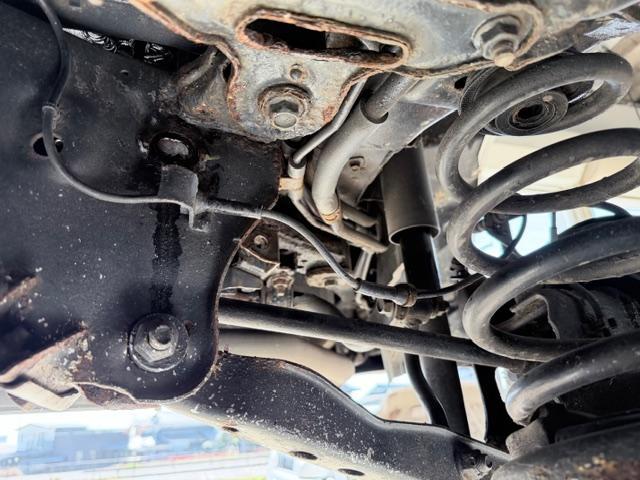 日産 セレナ 12ヵ月点検 リヤアッパーアーム 腐食 交換