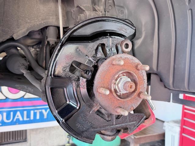 マツダ アテンザセダン 車検整備 WAKO'Sディーゼルツー ブレーキパッド ディスクロータ 交換 下廻り防錆補修