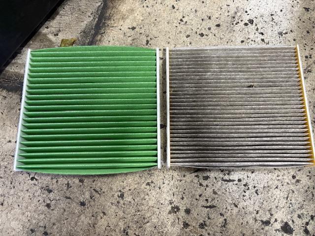 トヨタ　ヴィッツ　車検整備　フロントディスクロータ、ディスクパッド交換　ファンベルト交換　バッテリー交換　エンジンオイル・エレメント交換　下廻り洗浄塗装　マフラー耐熱ブラック塗装