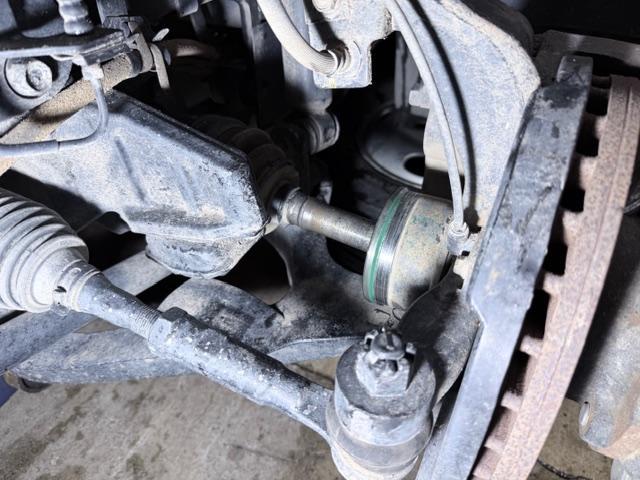 いすゞ エルフ ドライブシャフトブーツ ハブベアリンググリース 交換 車検整備