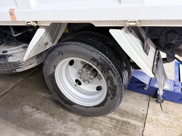 いすゞ エルフ ドライブシャフトブーツ ハブベアリンググリース 交換 車検整備