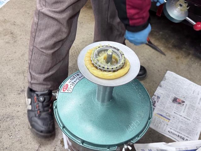 いすゞ エルフ ドライブシャフトブーツ ハブベアリンググリース 交換 車検整備