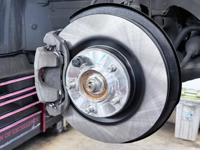 三菱 デリカD:5 車検整備 ブレーキ廻り 交換 修理 下廻り防錆補修 マフラー耐熱塗装 バッテリー交換 エアコンフィルター交換