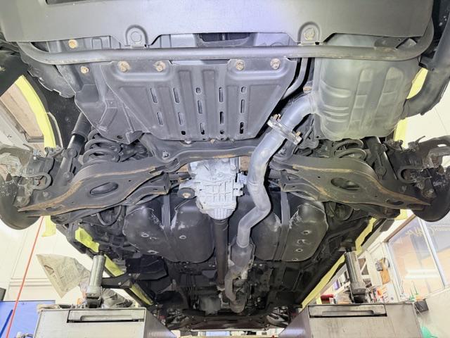 三菱 デリカD:5 車検整備 ブレーキ廻り 交換 修理 下廻り防錆補修 マフラー耐熱塗装 バッテリー交換 エアコンフィルター交換