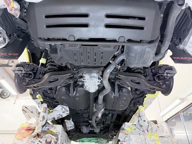 三菱 デリカD:5 車検整備 ブレーキ廻り 交換 修理 下廻り防錆補修 マフラー耐熱塗装 バッテリー交換 エアコンフィルター交換