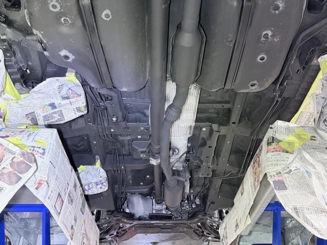 三菱 デリカD:5 車検整備 ブレーキ廻り 交換 修理 下廻り防錆補修 マフラー耐熱塗装 バッテリー交換 エアコンフィルター交換