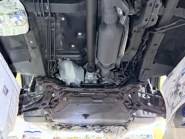 三菱 デリカD:5 車検整備 ブレーキ廻り 交換 修理 下廻り防錆補修 マフラー耐熱塗装 バッテリー交換 エアコンフィルター交換