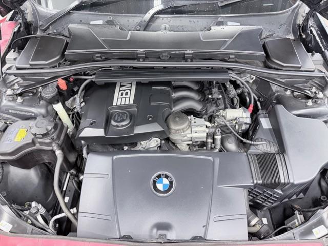 BMW 3シリーズ 320i E90 車検整備 タペットカバーパッキン 交換