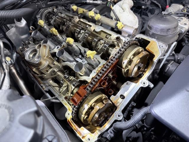 BMW 3シリーズ 320i E90 車検整備 タペットカバーパッキン 交換